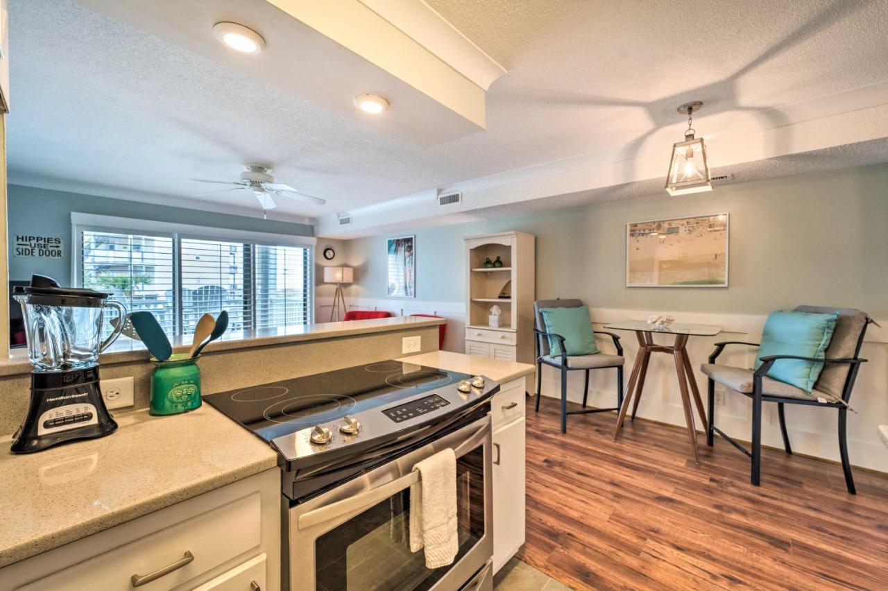 Bright Carolina Beach Condo - Walk To Shore! Экстерьер фото