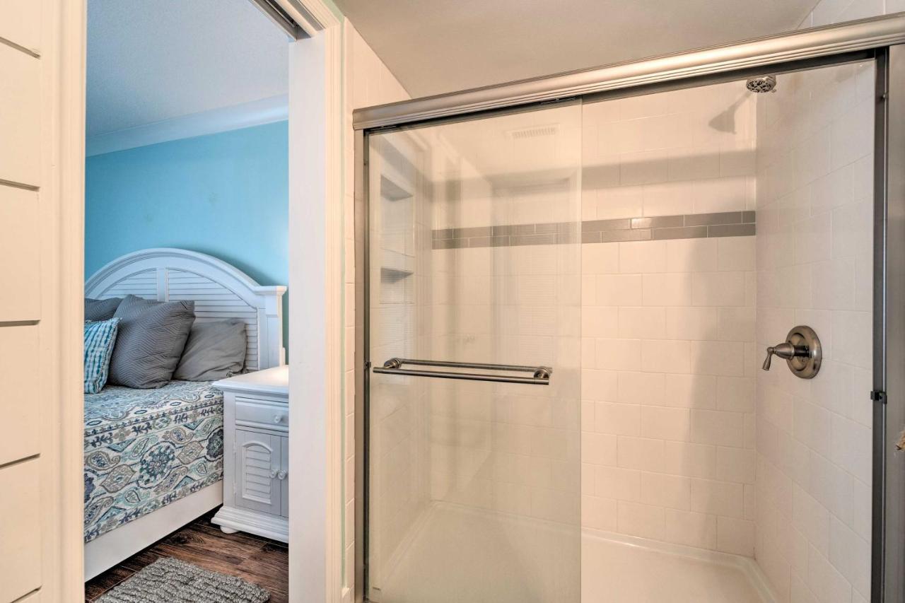 Bright Carolina Beach Condo - Walk To Shore! Экстерьер фото